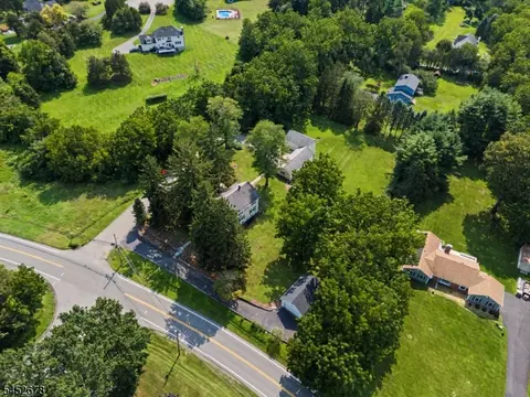 203 Johnsonburg Rd, Byram Township, NJ 07821