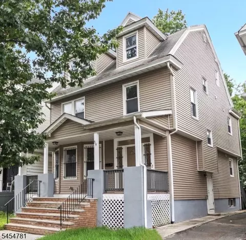 35 N 16th St, East Orange, NJ 07017
