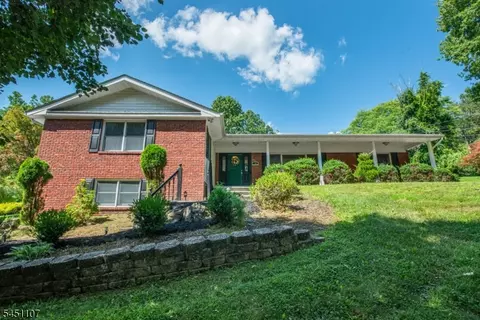 78 Sun Valley Way, Morris Plains, NJ 07950