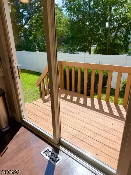 Exterior - 86 Wilton Ave, Middlesex, NJ 08846 photo 3 of 4