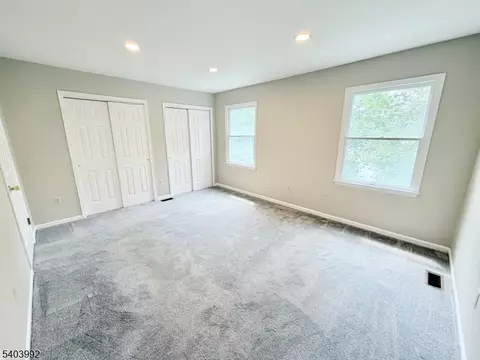Bedroom - 86 Wilton Ave, Middlesex, NJ 08846 photo 1 of 3