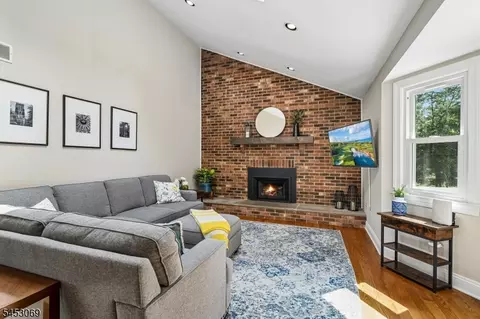 2 Link Pl, Edison, NJ 08820 photo 18