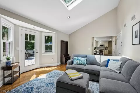 2 Link Pl, Edison, NJ 08820 photo 20