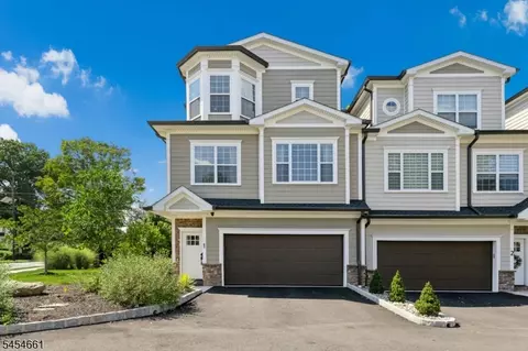 484 4th Ave #1, Garwood, NJ 07027