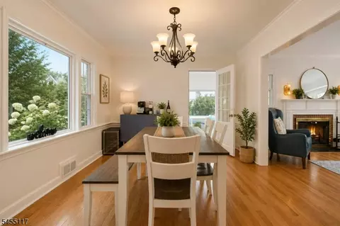 Dining - 259 Ashland Rd, Summit, NJ 07901 photo 2 of 2