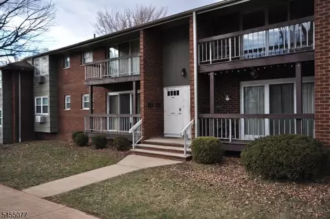 18 Deanna Dr #48, Hillsborough Twp, NJ 08876