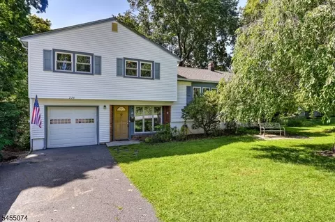 224 Crown Rd, Boonton, NJ 07005