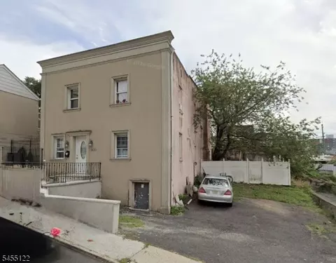 1433 68th St, North Bergen, NJ 07047