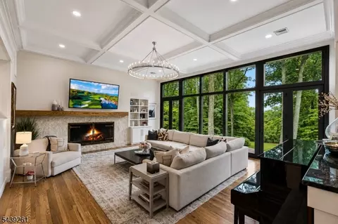 101 Peachcroft Dr, Bernardsville, NJ 07924