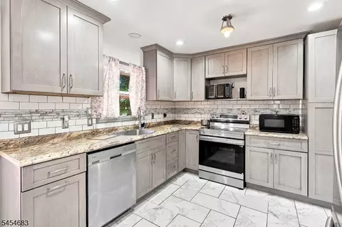 Kitchen - 20 Waterloo Rd, Stanhope, NJ 07874 photo 3 of 3