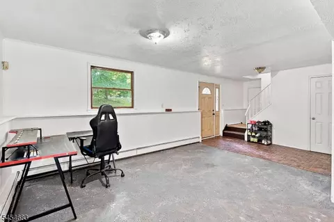 Entry Way - 20 Waterloo Rd, Stanhope, NJ 07874 photo 2 of 2
