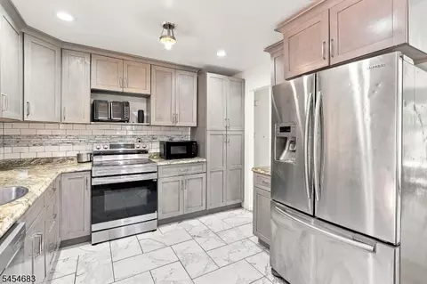 Kitchen - 20 Waterloo Rd, Stanhope, NJ 07874 photo 1 of 3