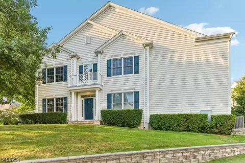 62 Hickory Hill Blvd #1, Totowa, NJ 07512