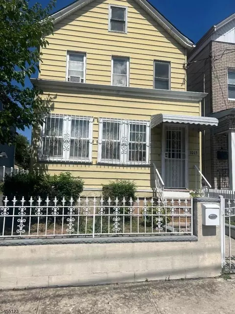 1013 Laura St #1, Elizabeth, NJ 07201