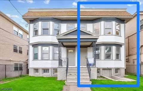22 Edwin Pl, Newark, NJ 07112