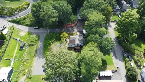 19 Sutton Rd, Hopatcong, NJ 07843