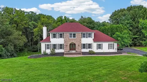 1114 Van Arsdale Dr, Branchburg, NJ 08853