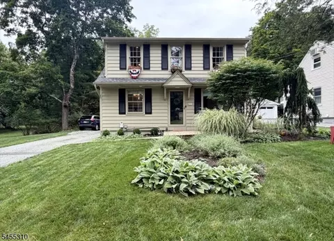 837 Circle, Franklin Lakes Boro, NJ 07417