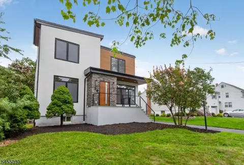 34 Amelia Ave, Livingston, NJ 07039