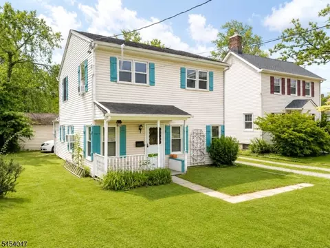 67 Greenbrook Rd, Green Brook, NJ 08812