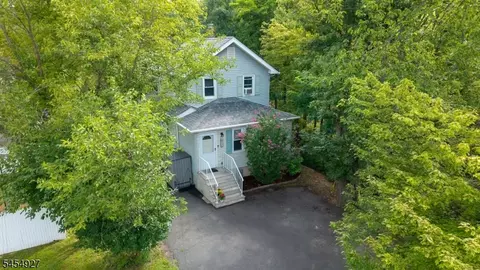 926 N Washington Ave, Green Brook, NJ 08812
