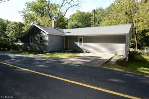 213 York Rd, Milford, NJ 08848