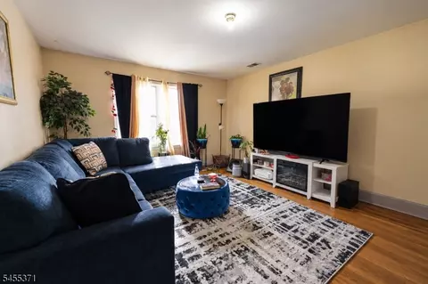 297 Avon Ave, Newark, NJ 07108