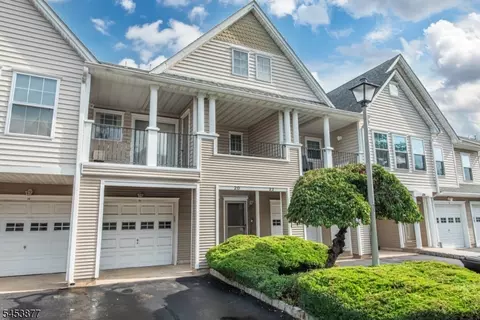 20 Collura Ln, Clifton, NJ 07012