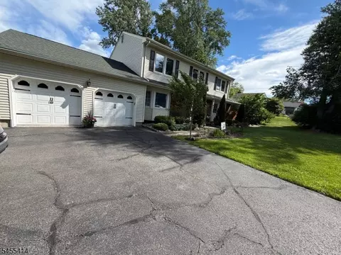 73 S Hillside Ave, Succasunna, NJ 07876