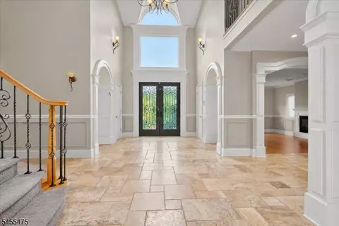 Entry Way - 412 Valley View Ave, Paramus, NJ 07652 photo 1 of 3