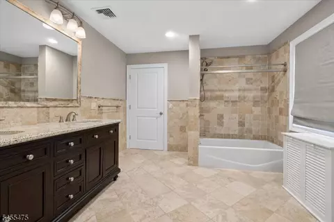 Bath - 412 Valley View Ave, Paramus, NJ 07652 photo 3 of 3