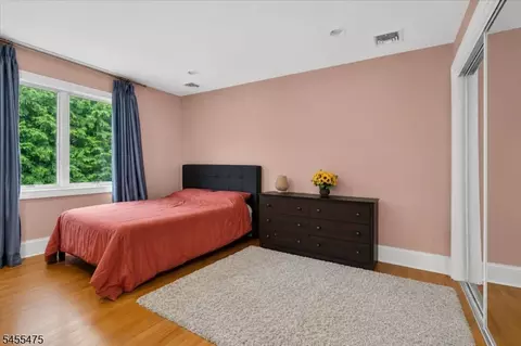Bedroom - 412 Valley View Ave, Paramus, NJ 07652 photo 3 of 3