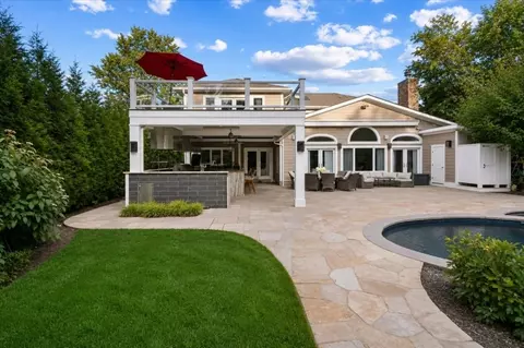 Exterior - 412 Valley View Ave, Paramus, NJ 07652 photo 3 of 7
