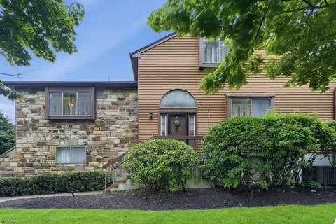 2 Heritage Way, Rockaway, NJ 07866