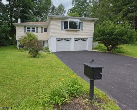 4 Rainbow Trl, Vernon Twp, NJ 07422