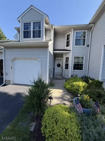 4 Delaware Ln, Somerville, NJ 08876