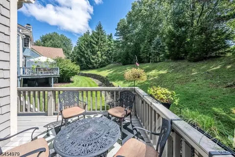 Exterior - 72 Tanager Ct, Wayne, NJ 07470 photo 10 of 10