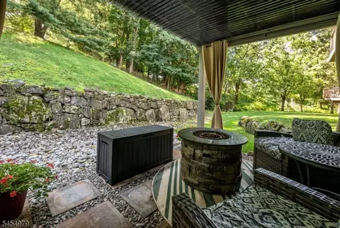 Exterior - 72 Tanager Ct, Wayne, NJ 07470 photo 9 of 10