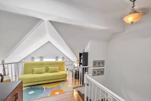 Entry Way - 72 Tanager Ct, Wayne, NJ 07470 photo 1 of 3