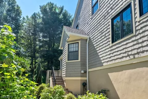 Exterior - 72 Tanager Ct, Wayne, NJ 07470 photo 5 of 10