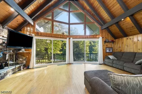 347 Rolling Ridge Rd, Montague, NJ 07827