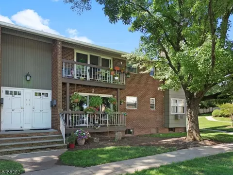 18 Deanna Dr #40, Hillsborough, NJ 08844