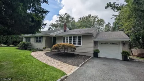 58 Beech Rd, Randolph, NJ 07869
