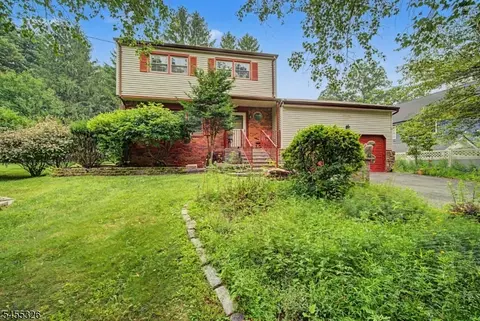 150 Orben Dr, Landing, NJ 07850