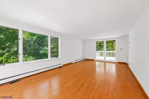 Living - 18 Mountainside Dr, Wayne, NJ 07470 photo 5 of 6