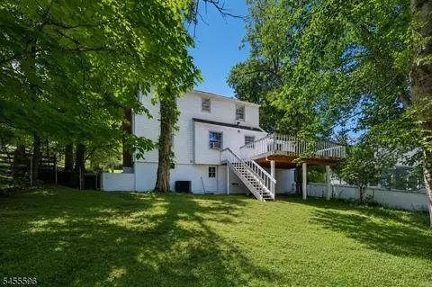 Exterior - 18 Mountainside Dr, Wayne, NJ 07470 photo 2 of 6