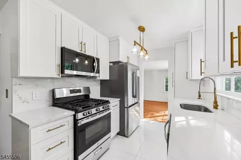 Kitchen - 18 Mountainside Dr, Wayne, NJ 07470 photo 2 of 2