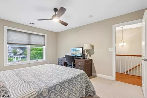 Bedroom - 35 Red Oak Ct, Haskell, NJ 07420 photo 3 of 4