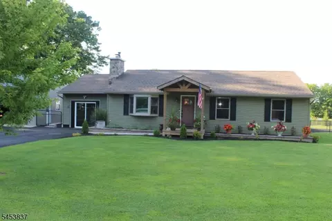 4435 Rudetown Rd, Hamburg, NJ 07419