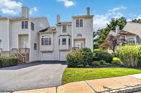 44 Ryan Ln, Lincoln Park, NJ 07035